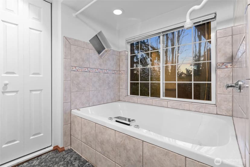 Property photo for 11259 126th Avenue Ne, Kirkland photo 24