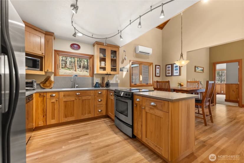 Property photo for 2 Trillium Road, Winthrop photo 9
