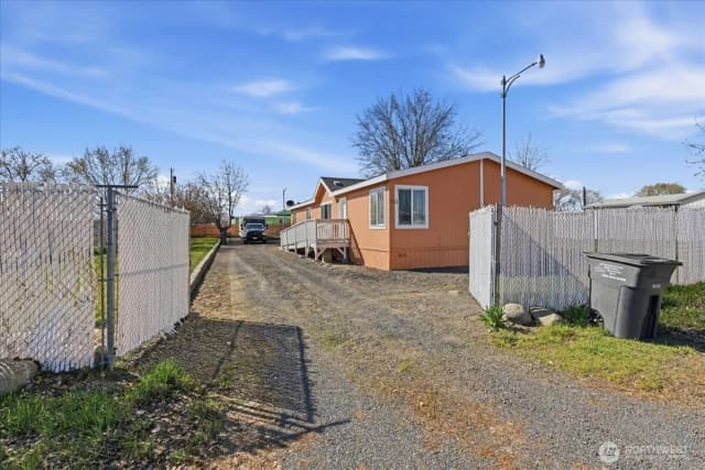 Property photo for 153 Nw Quincy Place, Soap Lake photo 2