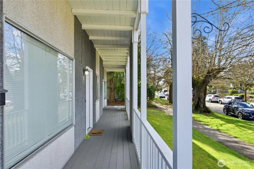 Property photo for 901 S Grant Avenue, Tacoma photo 4