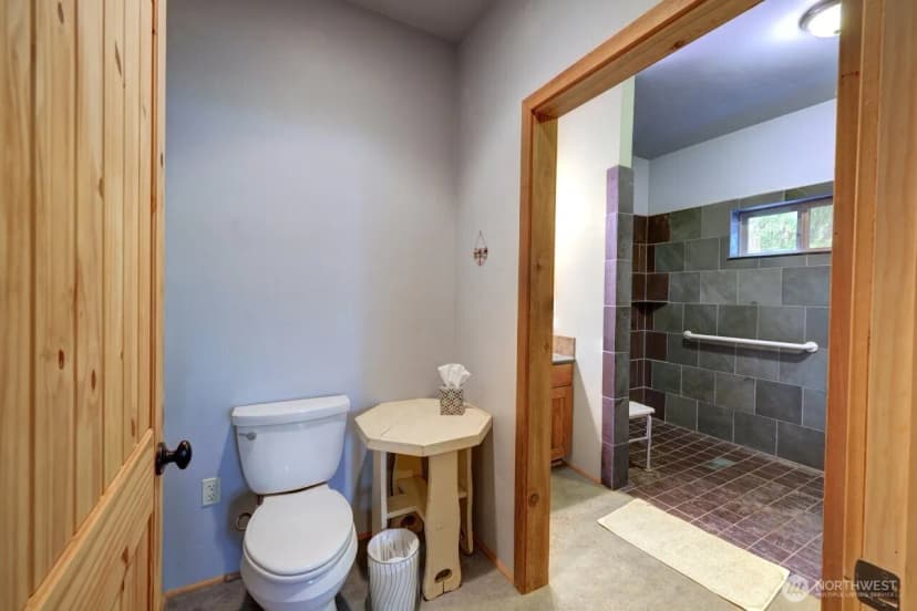 Property photo for 16820 Sandridge Road, Long Beach photo 16