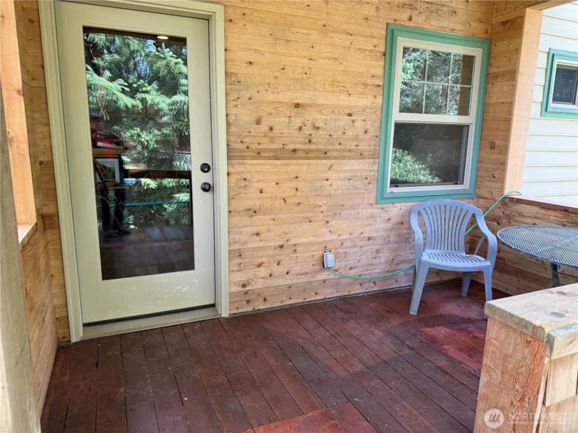 Property photo for 16820 Sandridge Road, Long Beach photo 33