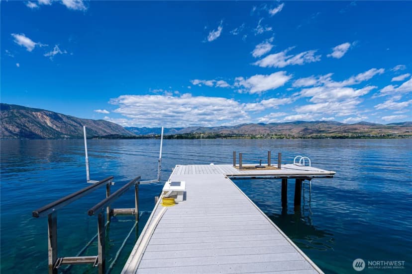 Property photo for 4620 South Lakeshore Rd., Chelan photo 2
