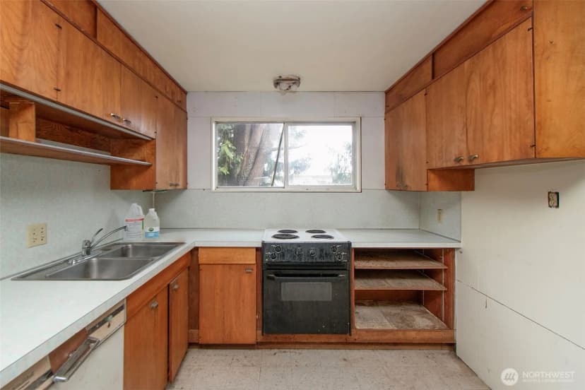 Property photo for 1101 E Second Street, Port Angeles photo 6