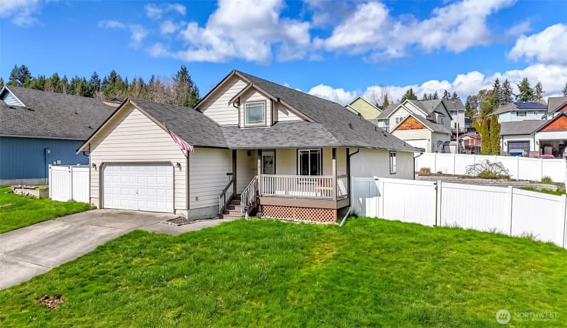 Property photo for 774 Carriage Court Drive W, Eatonville