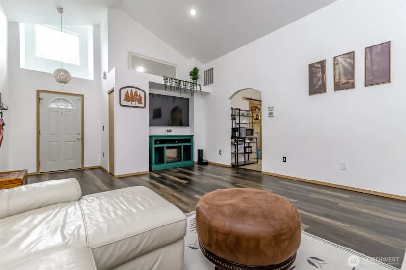 Property photo for 774 Carriage Court Drive W, Eatonville photo 6