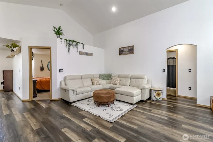 Property photo for 774 Carriage Court Drive W, Eatonville photo 8