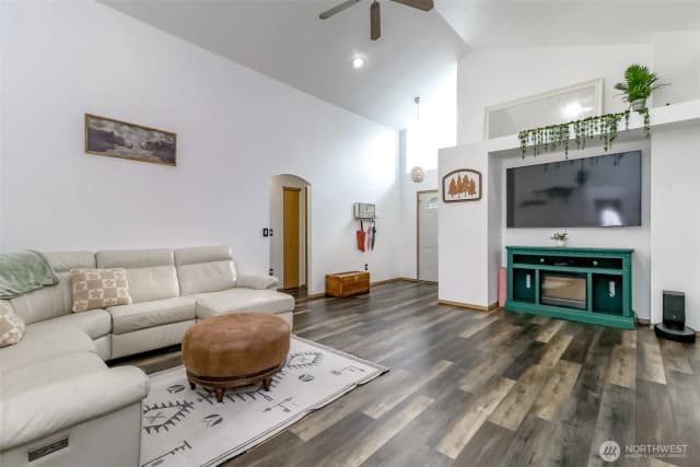 Property photo for 774 Carriage Court Drive W, Eatonville photo 5