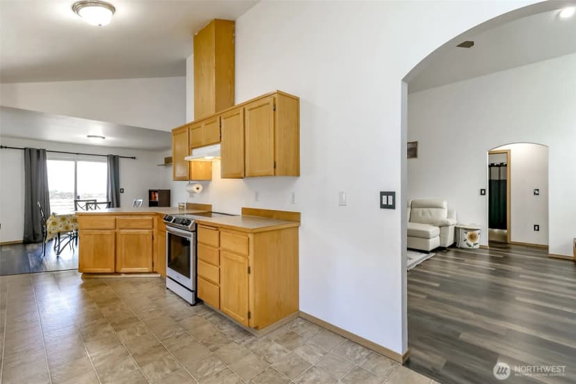 Property photo for 774 Carriage Court Drive W, Eatonville photo 12