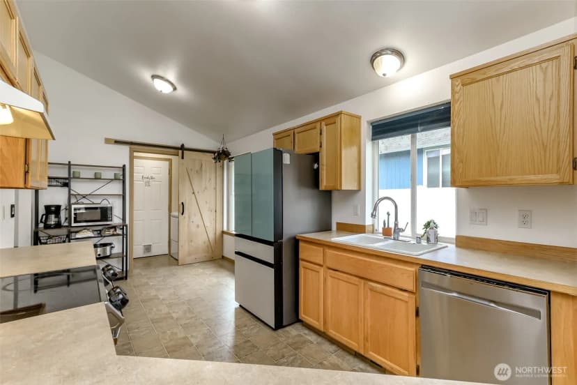 Property photo for 774 Carriage Court Drive W, Eatonville photo 10