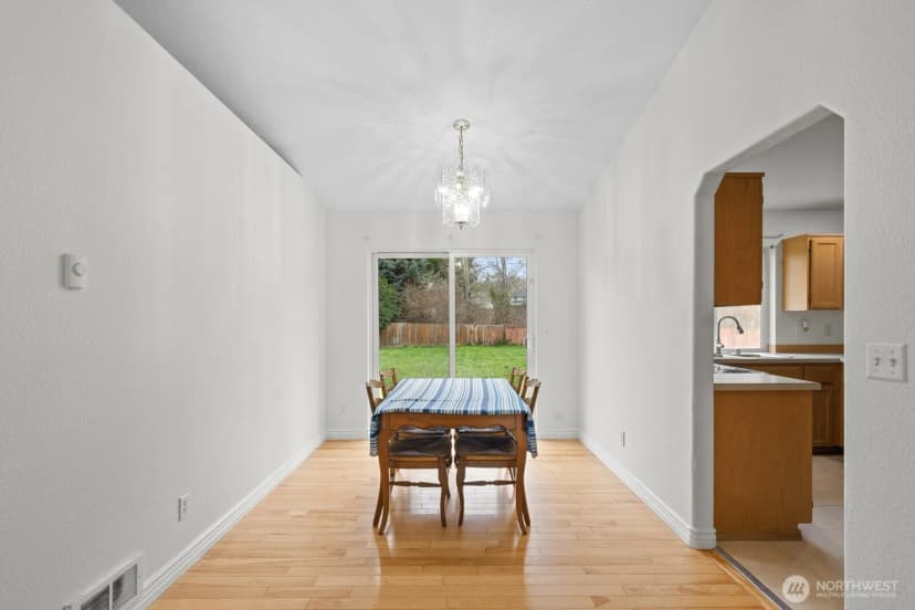 Property photo for 8201 295th St S, Roy photo 11