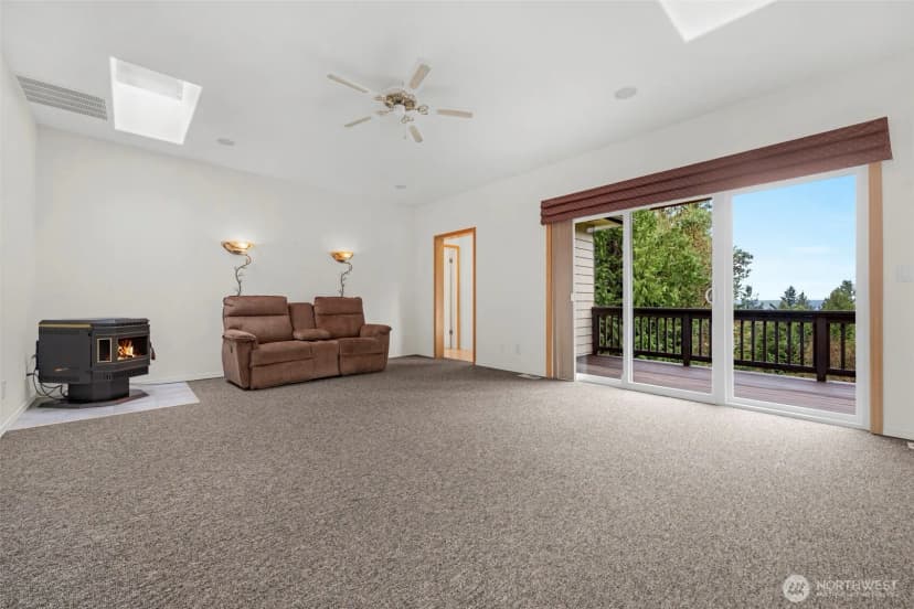 Property photo for 6733 115th Street Nw, Marysville photo 9