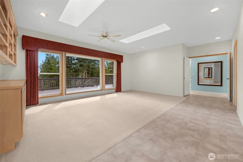 Property photo for 6733 115th Street Nw, Marysville photo 8