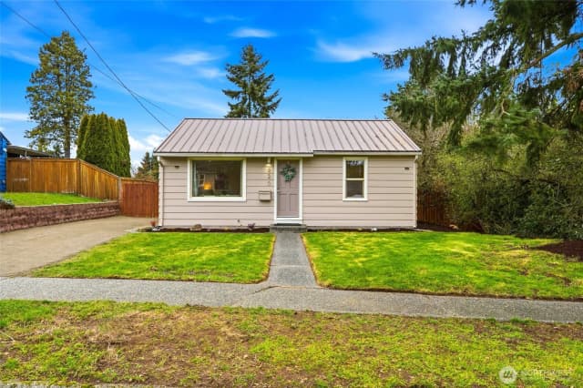 Property photo for 220 Sw 137th St, Burien photo 2