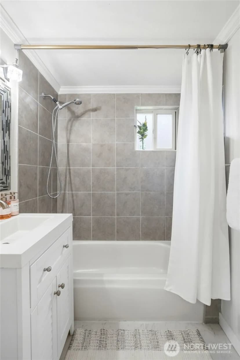 Property photo for 220 Sw 137th St, Burien photo 17