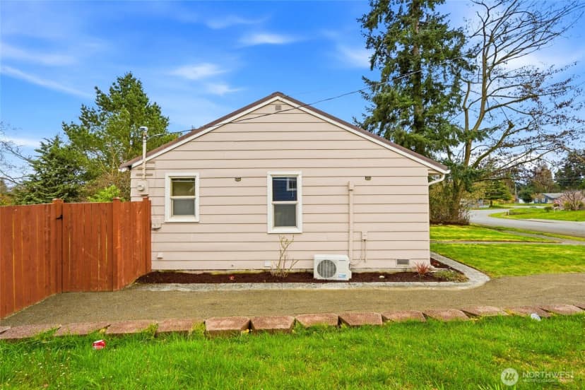 Property photo for 220 Sw 137th St, Burien photo 26