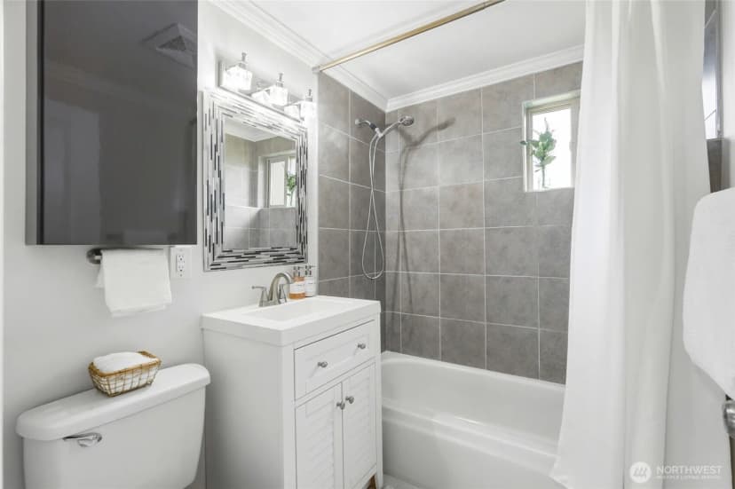 Property photo for 220 Sw 137th St, Burien photo 16