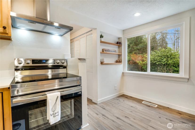 Property photo for 2450 Marine Drive, Bremerton photo 12