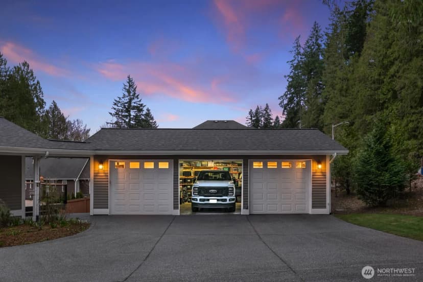Property photo for 17407 3rd Avenue Se, Bothell photo 31