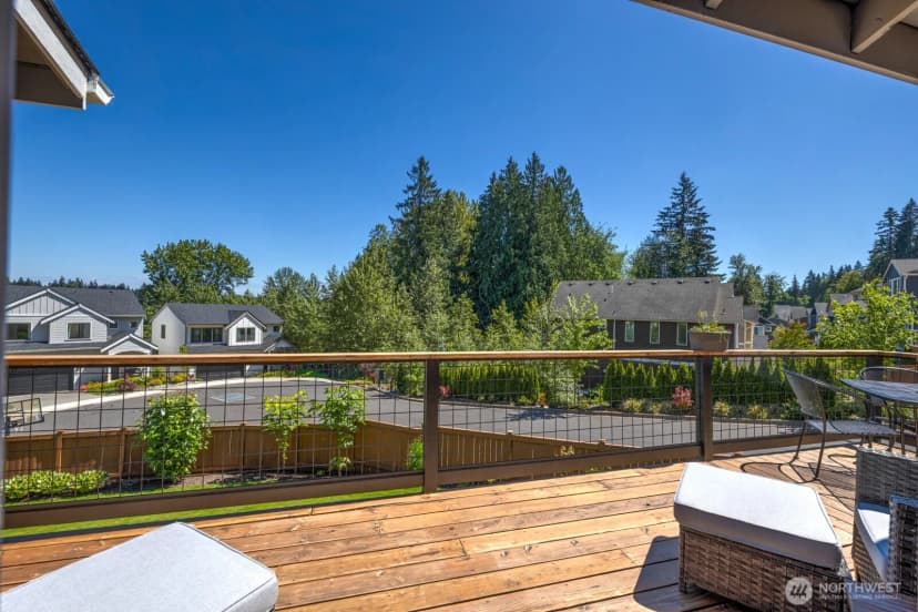 Property photo for 17407 3rd Avenue Se, Bothell photo 9