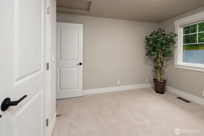 Property photo for 17407 3rd Avenue Se, Bothell photo 18