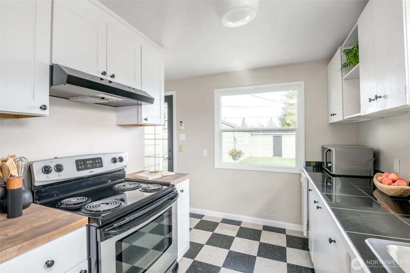 Property photo for 4909 N 30th Street, Tacoma photo 12
