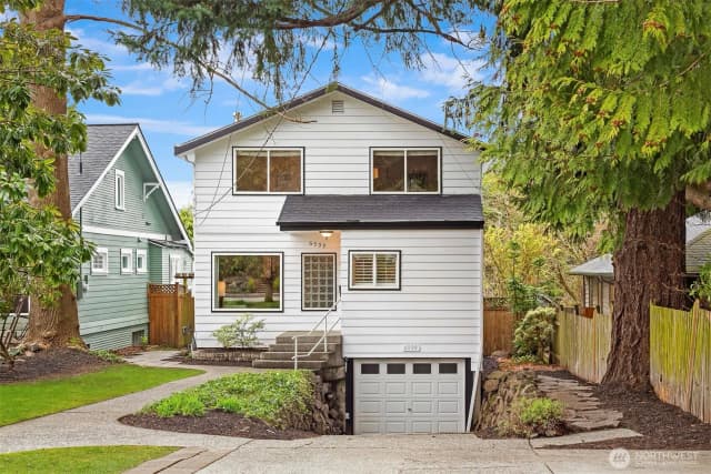 Property photo for 6939 Fauntleroy Way Sw, Seattle