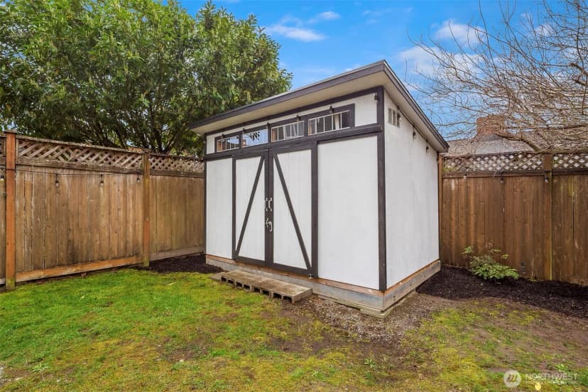 Property photo for 6939 Fauntleroy Way Sw, Seattle photo 33
