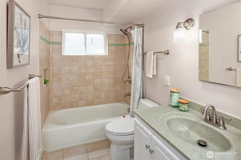 Property photo for 6939 Fauntleroy Way Sw, Seattle photo 9