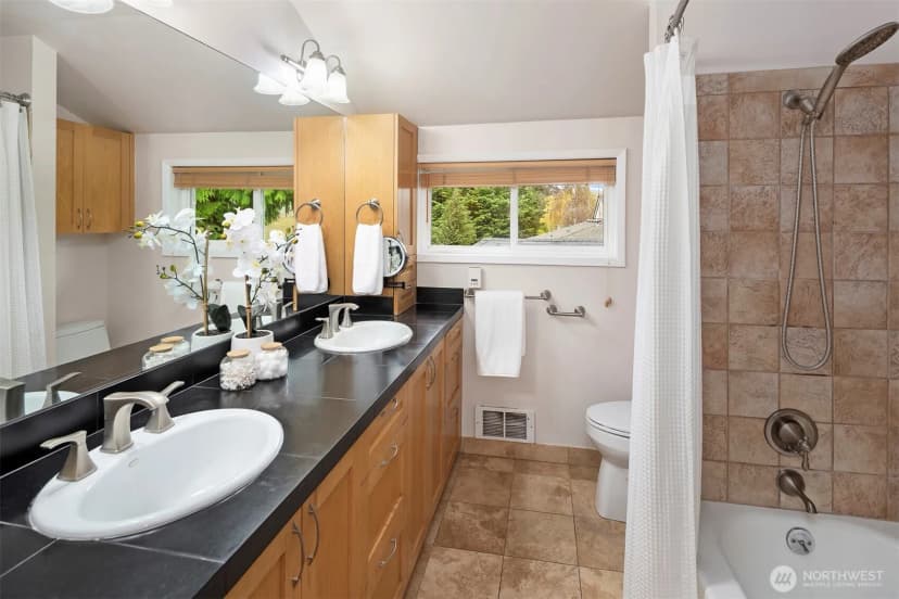 Property photo for 6939 Fauntleroy Way Sw, Seattle photo 24
