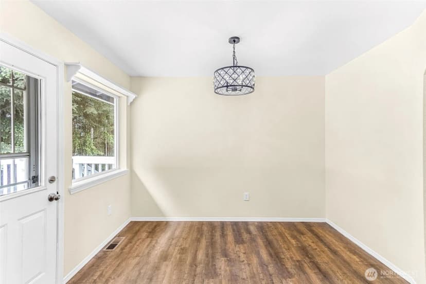 Property photo for 218 Saint Helens Way, Winlock photo 8