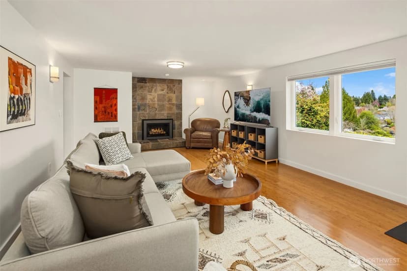 Property photo for 5218 Ivanhoe Place Ne, Seattle photo 28