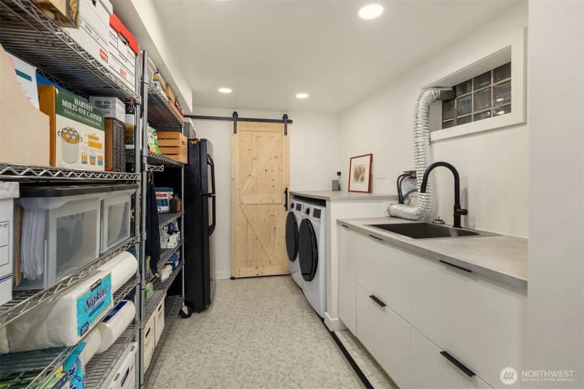 Property photo for 5218 Ivanhoe Place Ne, Seattle photo 34