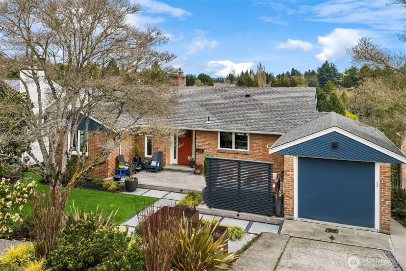 Property photo for 5218 Ivanhoe Place Ne, Seattle photo 36