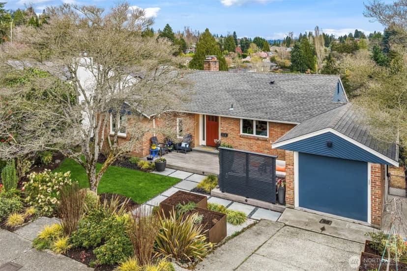 Property photo for 5218 Ivanhoe Place Ne, Seattle photo 37