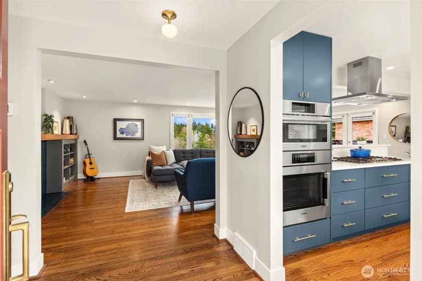 Property photo for 5218 Ivanhoe Place Ne, Seattle photo 8