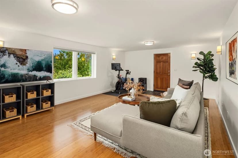 Property photo for 5218 Ivanhoe Place Ne, Seattle photo 30