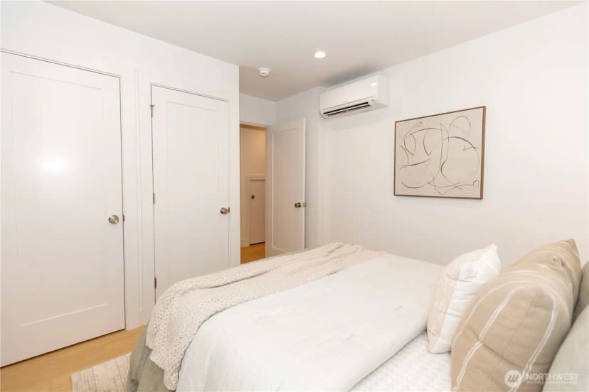 Property photo for 1530 25th Ave #b, Seattle photo 14