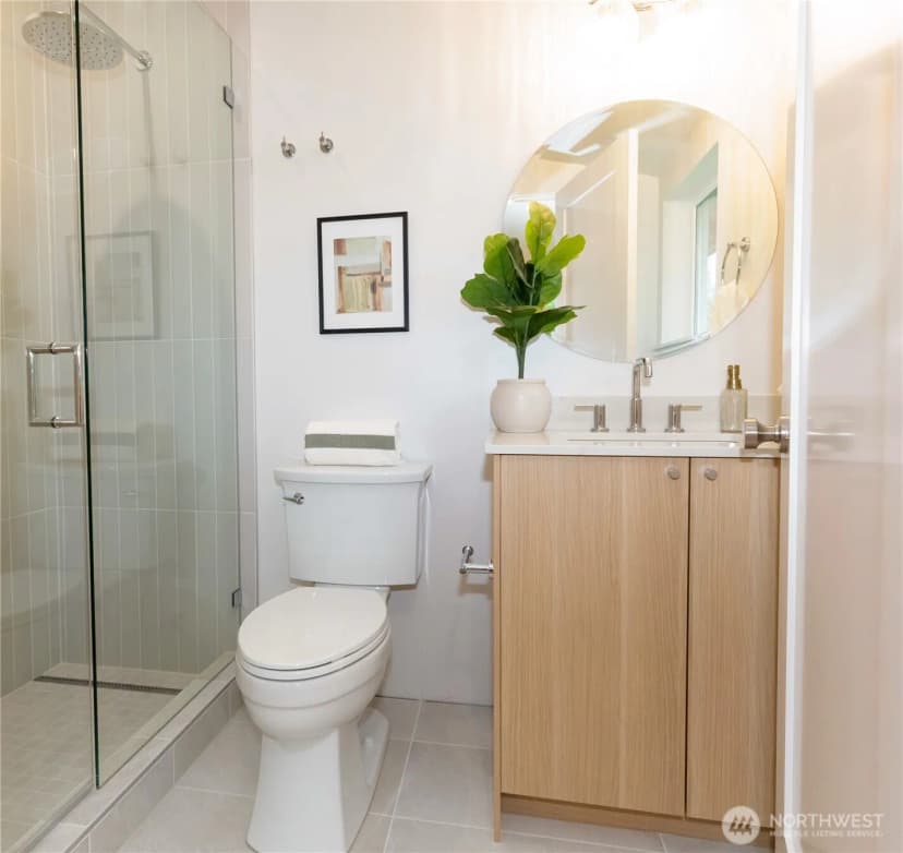 Property photo for 1530 25th Ave #b, Seattle photo 11