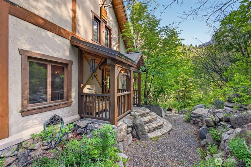 Property photo for 7150 Icicle Rd, Leavenworth photo 3