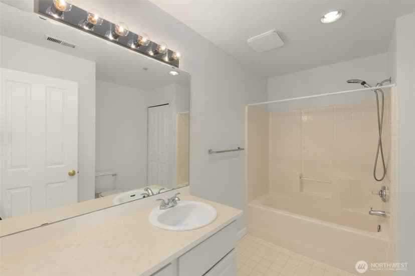 Property photo for 5239 164th Avenue Se #14-3, Bellevue photo 19
