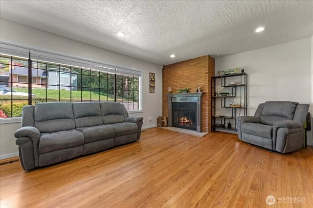 Property photo for 2102 Bloyd Street, Kelso photo 4