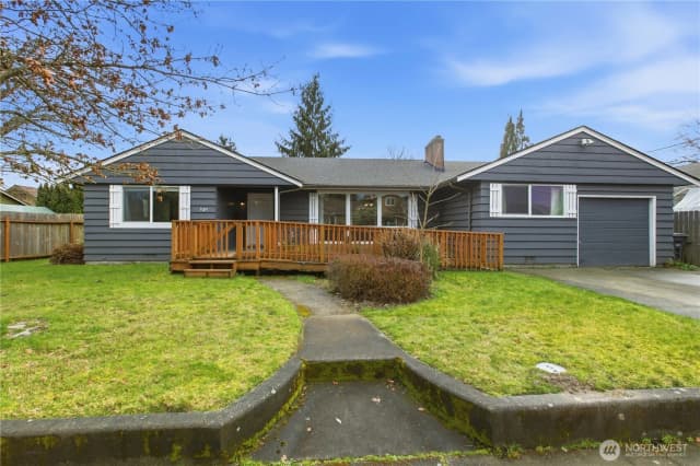 Property photo for 924 7th Avenue Nw, Puyallup photo 2