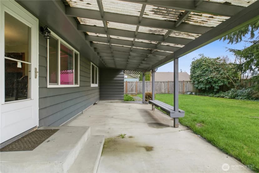 Property photo for 924 7th Avenue Nw, Puyallup photo 27