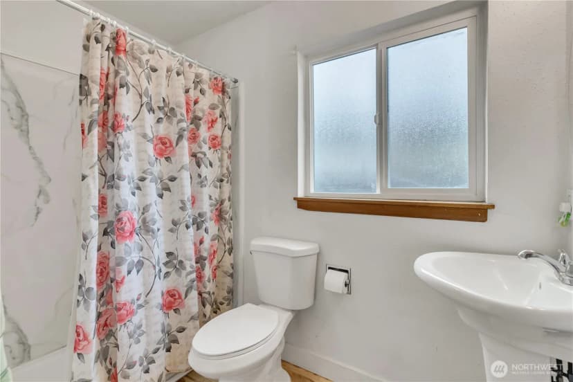 Property photo for 924 7th Avenue Nw, Puyallup photo 23