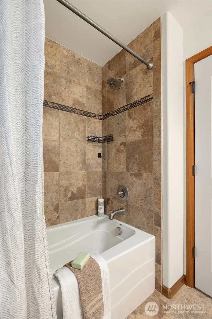 Property photo for 4727 245th Lane Se, Sammamish photo 28