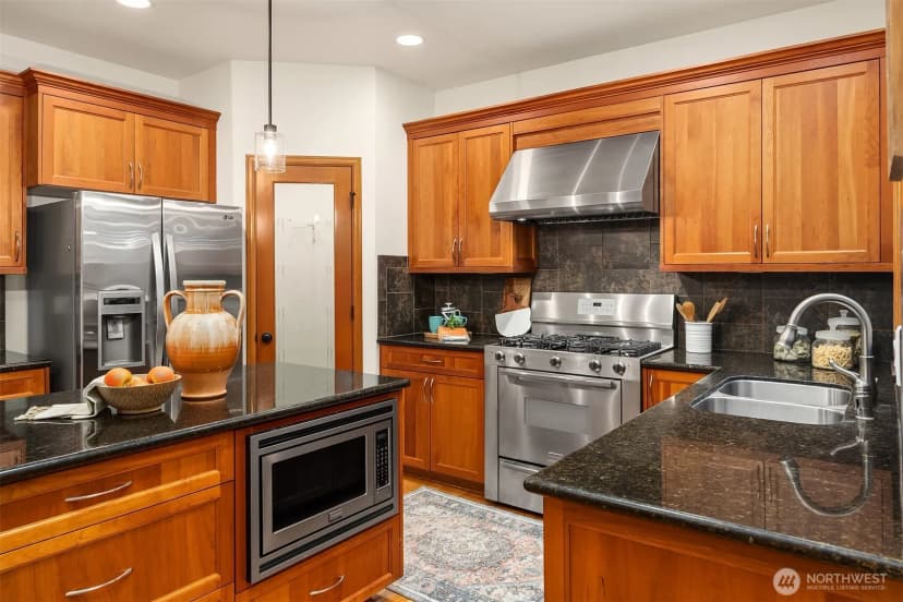 Property photo for 4727 245th Lane Se, Sammamish photo 15