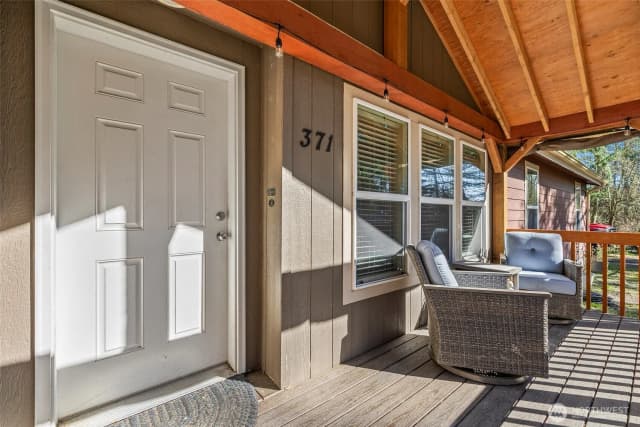 Property photo for 371 Sunset Drive, Oak Harbor photo 4