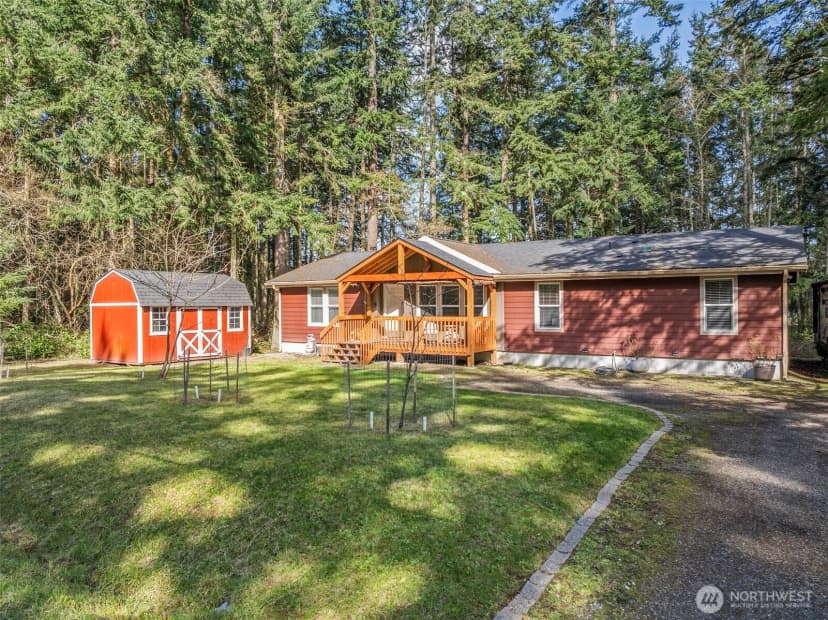 Property photo for 371 Sunset Drive, Oak Harbor photo 2