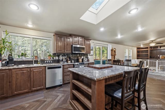Property photo for 371 Sunset Drive, Oak Harbor photo 5